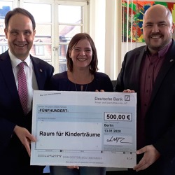 Partner für Spandau GmbH übergibt Spende in Höhe von500 Euro für Projekt „Raum für Kinderträume“